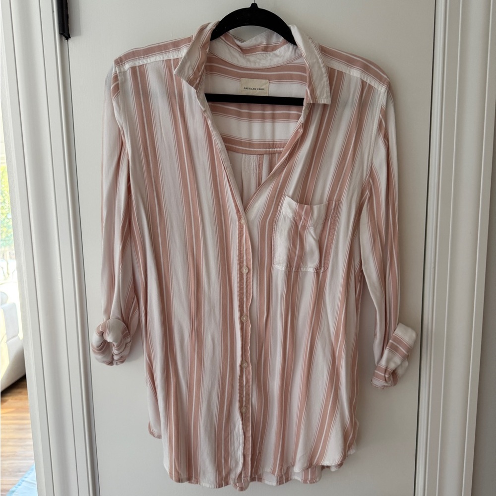 American Eagle Button Down Top